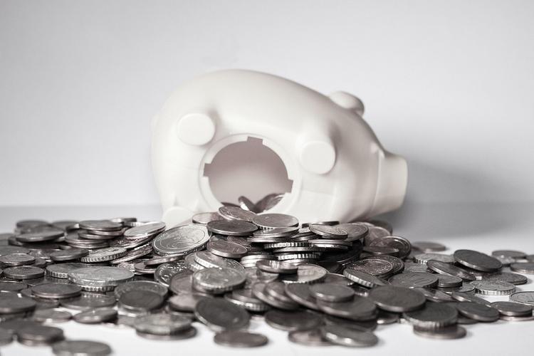 На сколько безработным россиянам хватит имеющихся денег?
