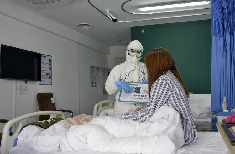 Медик из КНР назвал три «стопроцентных» способа защиты от коронавируса COVID-19