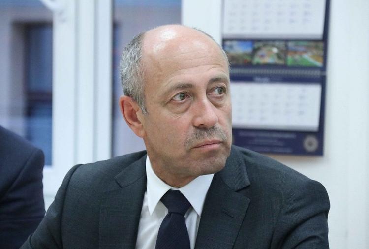 Политик Олег Буров: Из сложной ситуации мы должны выходить вместе
