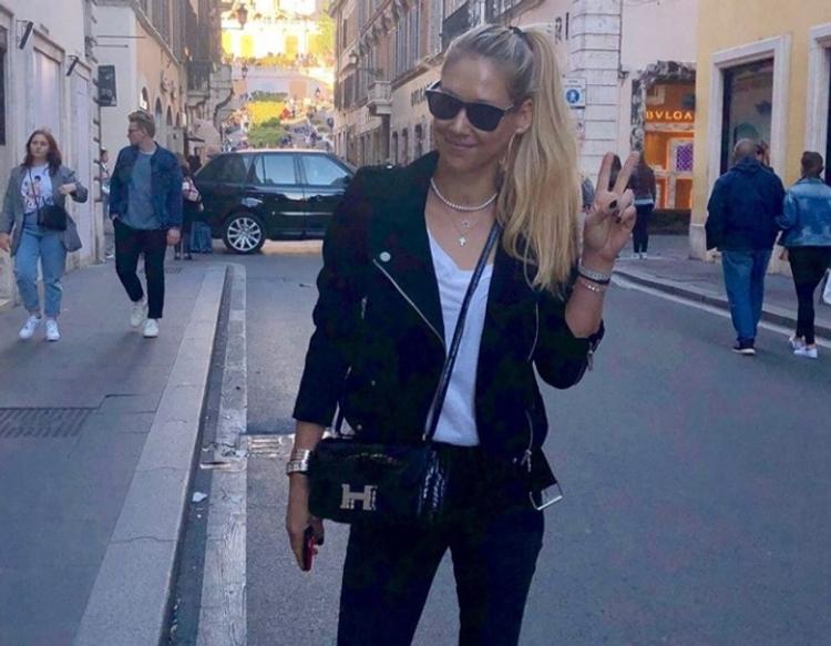 Анна Курникова показала фотографию с младшей дочерью