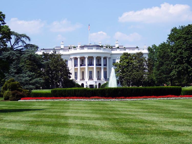 Советник Трампа прогнозировал угрозу коронавируса для США еще в январе