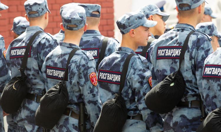 Штаб по борьбе с распространением коронавирусной инфекции: Здание больницы в Армянске оцеплено бойцами Росгвардии