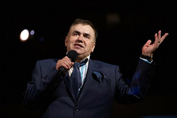 Садальский Станислав Садальский объяснил, почему не осуждает людей за нарушение самоизоляции