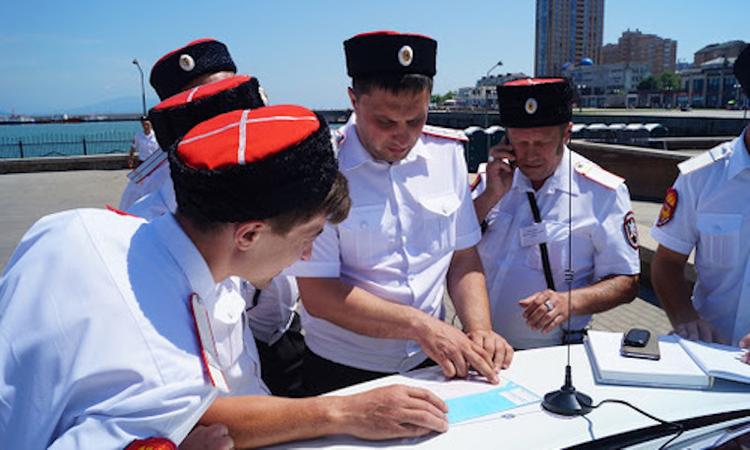 Набережные и пляжи Крыма будут патрулировать казаки
