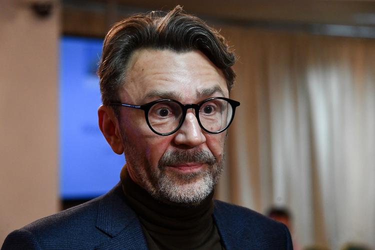 Шнуров объяснил, как пережить самоизоляцию: «Напряженность в размере одной квартиры будет взрываться страшным образом»