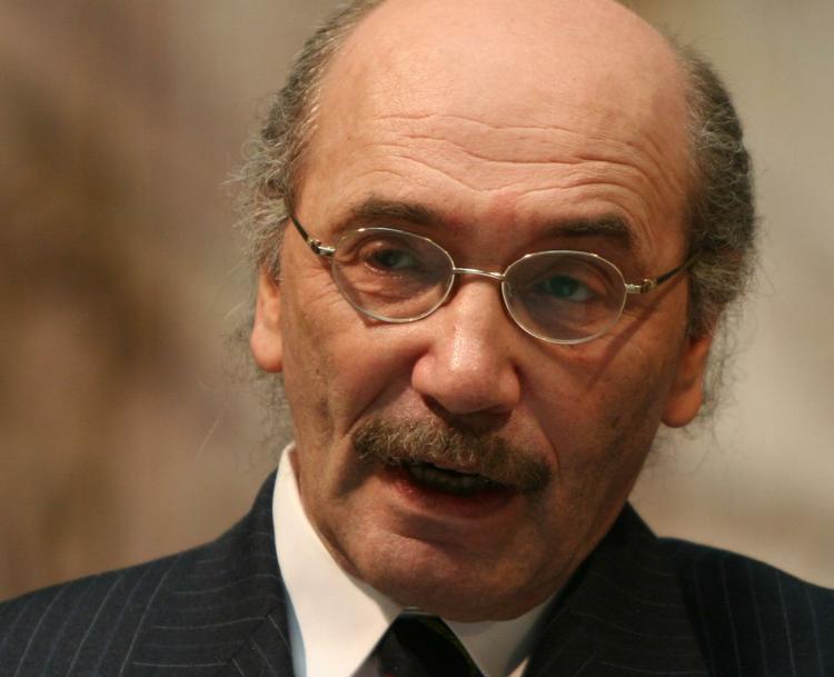 Умер Александр Кабаков