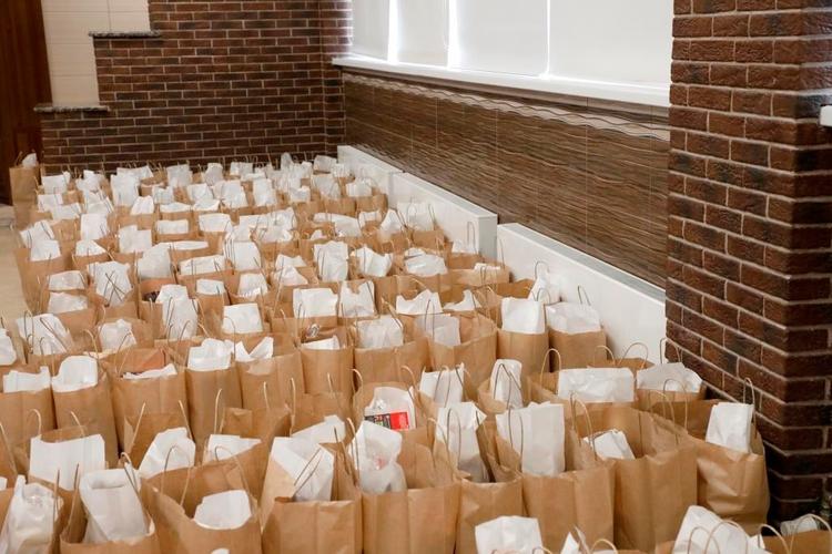 Нуждающимся семьям на Южном Урале помогут продуктами
