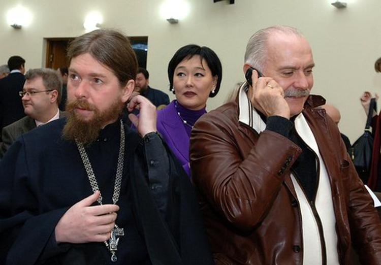 О «мерзавце» Богомолове, опричнине и православной цензуры в России. Разговор Михалкова с митрополитом Тихоном «слили» в Сеть