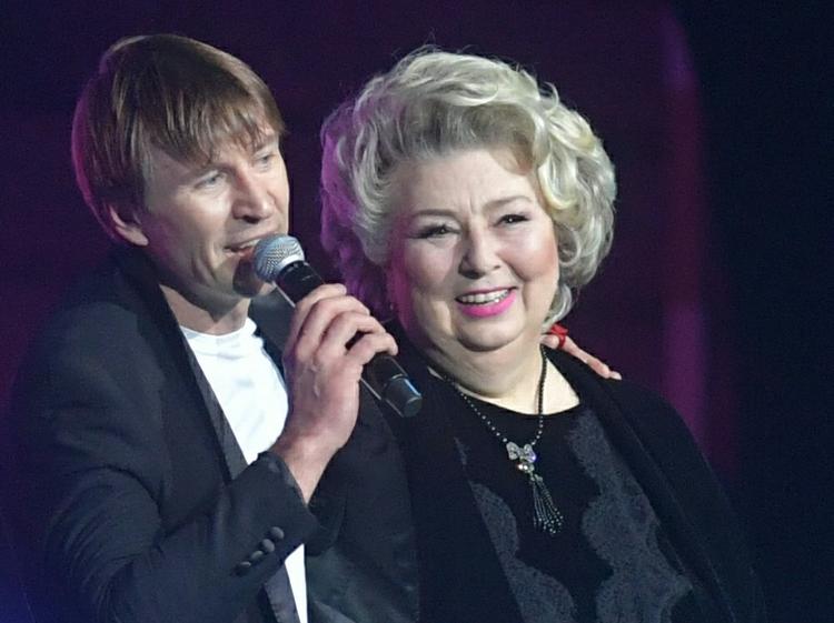 Тарасова разоткровенничалась, как защищала Медведеву, когда «девчонку прямо убивали на глазах»
