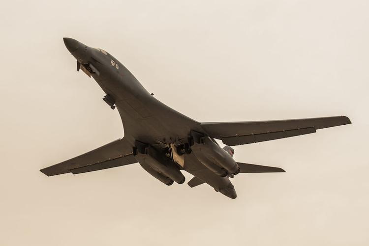 Самолеты ВВС США провели учебное бомбометание в воздушном пространстве Эстонии