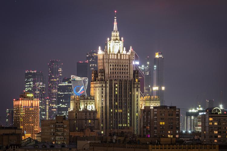 В МИД прокомментировали статьи о занижении данных по смертности от COVID-19 в России