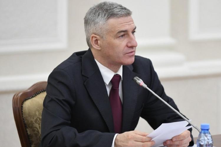 Глава Карелии назвал провокаторами людей, призывающих не носить защитные маски