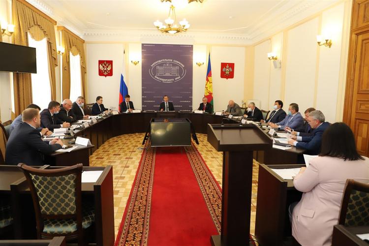 Депутаты ЗСК обсудили пакет вопросов, чтобы включить их в повестку 38-й сессии