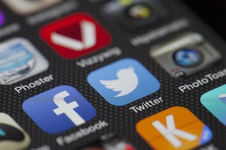 Основатель Twitter пообещал отдать все свои деньги на благотворительность
