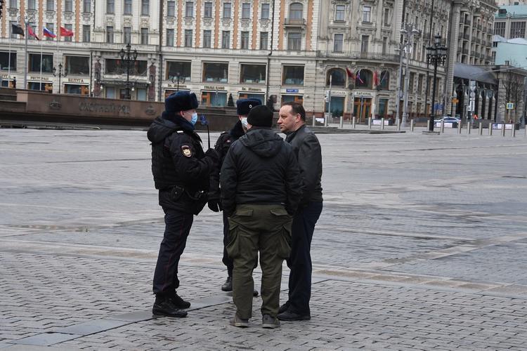 Власти Москвы не будут ограничивать в передвижении граждан с иммунитетом к COVID-19