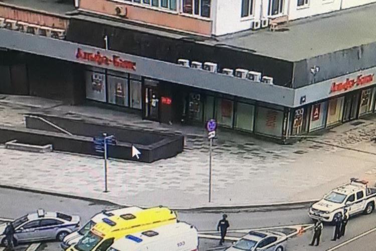 Полиция готовится к штурму, а очевидец рассказал о захвате заложников в «Альфа-банке»