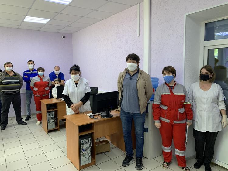 В Адыгее медики скорой помощи пожаловались на отсутствие выплат за работу с больными COVID-1