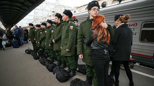 Минобороны провело набор призывников в научные роты