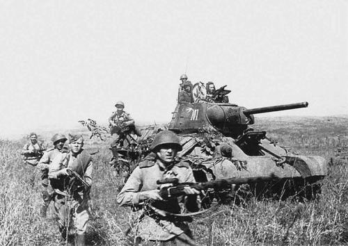В этот день в 1944 году Совинформбюро сообщало