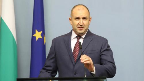 Президент Болгарии призвал правительство и генпрокурора уйти в отставку