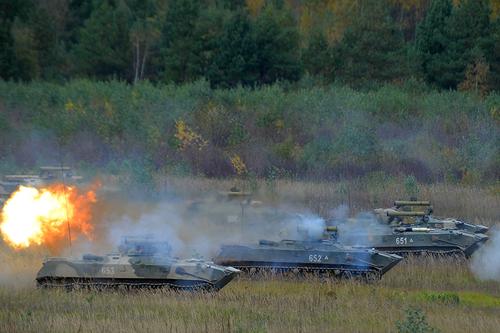 ВДВ провели батальонные тактические учения на полигоне в Рязанской области
