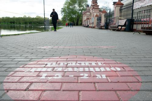 Ученые определили, что коронавирус может передаваться в радиусе восьми метров