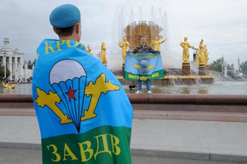 Путин поздравил военных с днем ВДВ. Сегодня отмечают 90 лет со дня создания войск
