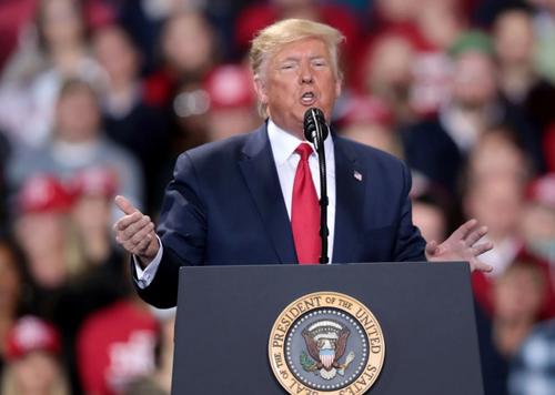 Трамп Трамп пошутил о «вине России» в беспорядках в США