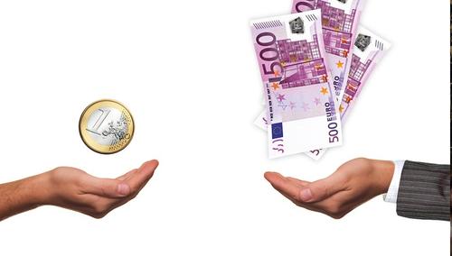 В Британии директора компаний отказались снижать себе зарплату во время кризиса