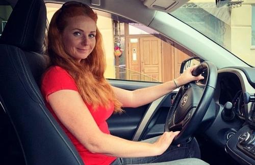 Певица Лена Катина рассказала, что самое тяжелое для ребенка в шоу-бизнесе