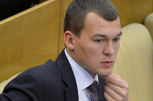 Дегтярев намерен вернуть хабаровским чиновникам возможность летать