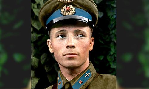 В ночь на 7 августа 1941 был совершен первый воздушный таран