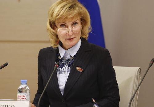 Сенатор Инна Святенко отметила необходимость совершенствования системы оплаты труда бюджетников