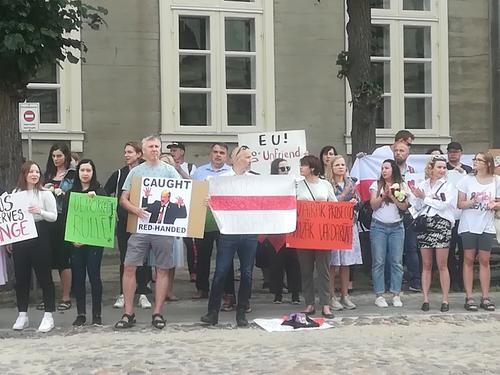 В Риге прошел пикет в поддержку жителям Беларуси