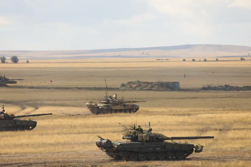 Две армии ЦВО провели основной этап учений на полигонах в Кемеровской и Оренбургской областях