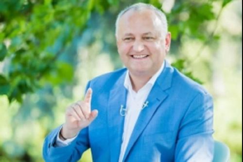 Эксперты предрекают Додону победу в первом туре президентских выборов в Молдавии