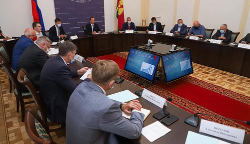 Депутаты ЗСК обсудили эффективность работы краевых ГУПов