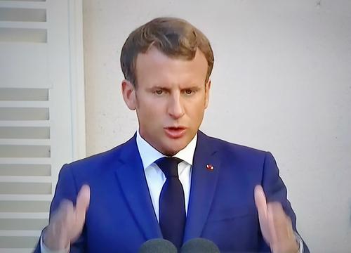 Макрон в разговоре с Путиным сообщил о выводах экспертов во Франции об отравлении Навального