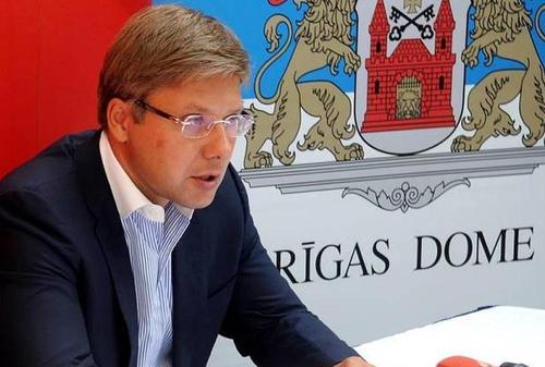 Русскоязычный экс-мэр Риги Нил Ушаков проголосовал против России