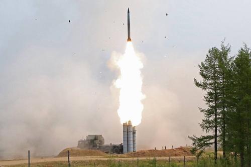 ЗРС С-300 уничтожили низколетящие цели на учении в Самарской области