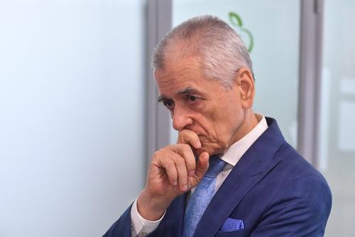 Геннадий Онищенко считает странным объявление цены на препарат от коронавируса