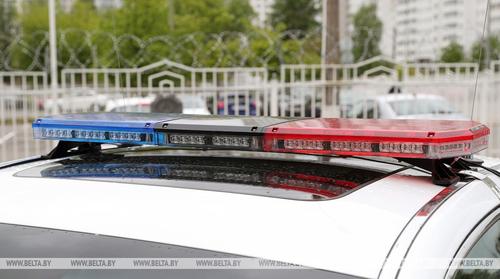 В Бресте силовик распылил протестующим в лицо перцовый баллончик. Видео в сети опубликовал журналист Хлебец