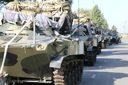 Парашютисты Новороссийского гвардейского горного соединения ВДВ подготовились к массовому десантированию