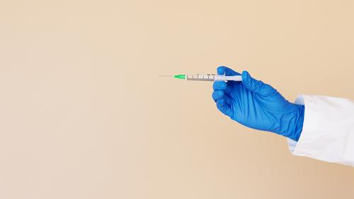 В Бразилии продолжат испытания оксфордской вакцины от коронавируса после смерти участника испытаний