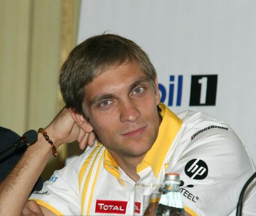 Гонщик Виталий Петров о потере отца: «Моему горю нет предела»