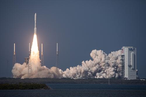 В ноябре разведывательная спутниковая группировка США пополнится тремя тяжелыми аппаратами