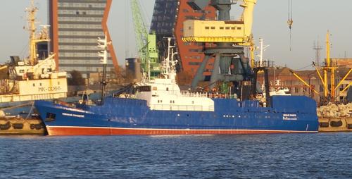 Хабаровским морякам, застрявшим в Намибии, частично вернули долг