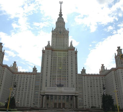 В МГУ ответили на сообщения о возможном иске студентов-платников из-за дистанционки