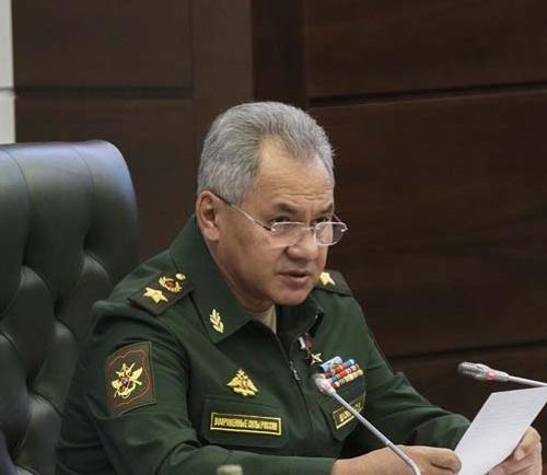 После визита в Ереван Шойгу прибыл в Баку на встречу с властями Азербайджана