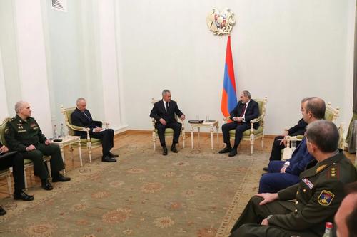 Шойгу назвал основные приоритеты для российских миротворцев в Нагорном Карабахе